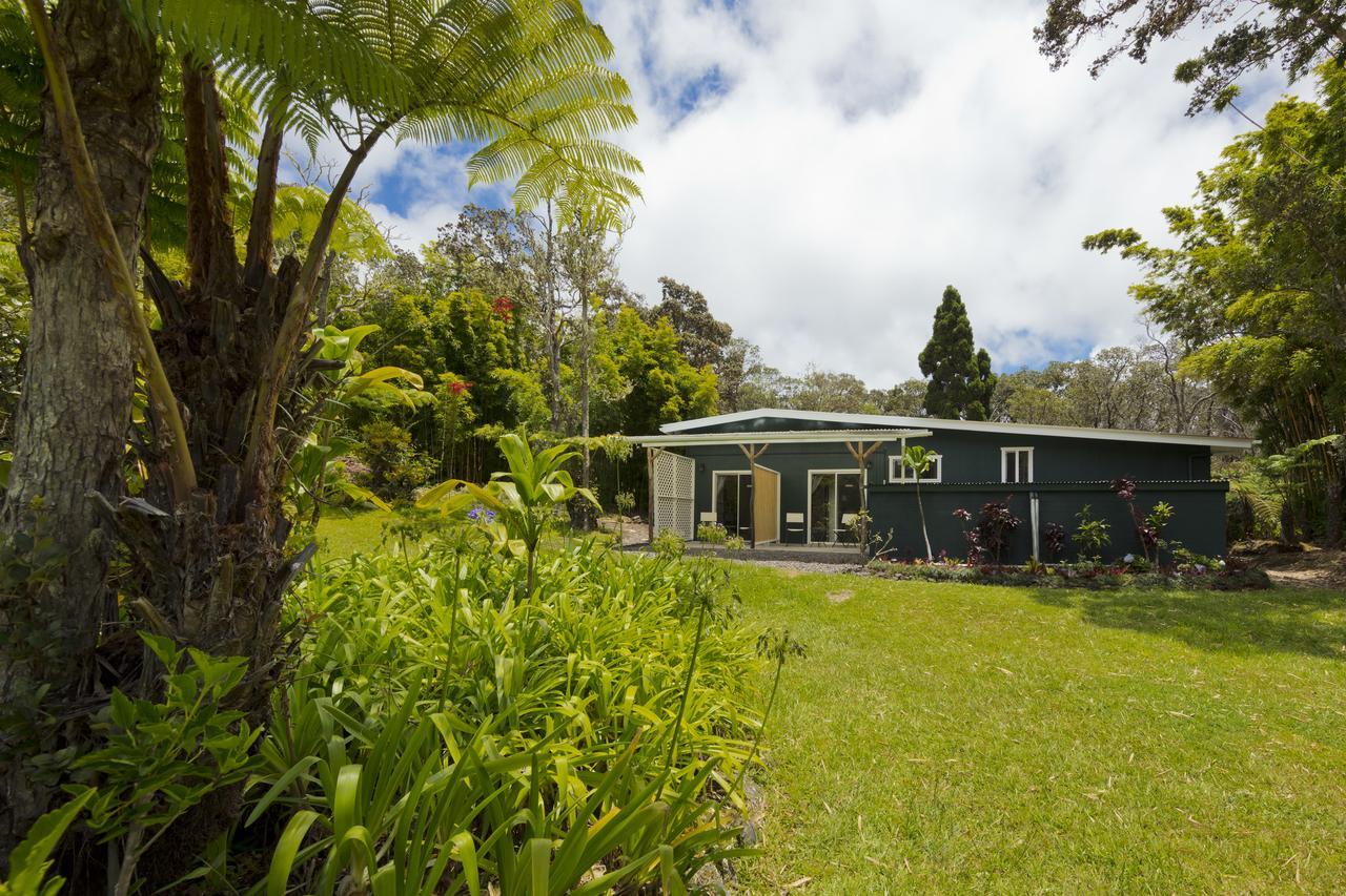 Hale 'Ohu Bed & Breakfast Volcano Exteriör bild